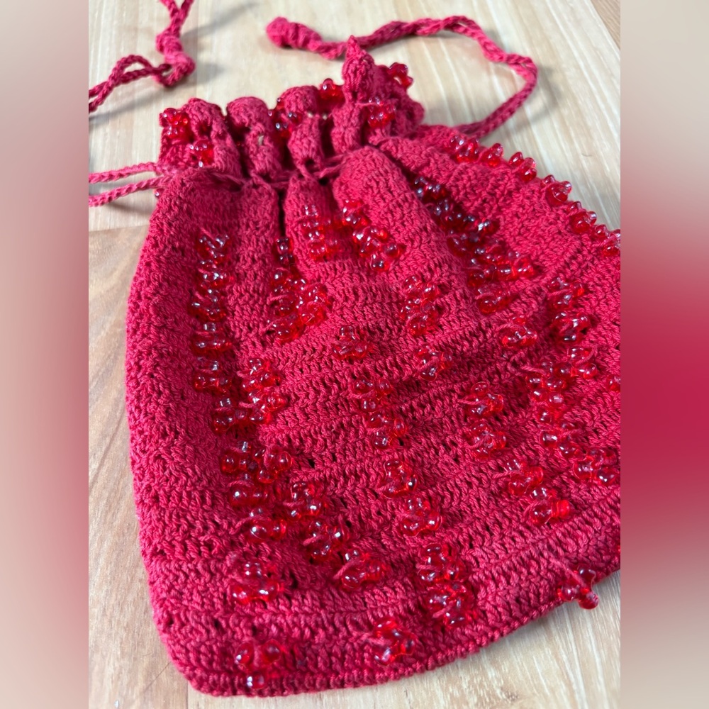 Elegant Red Crochet Beaded Drawstring Bag - Picture 2 of 9